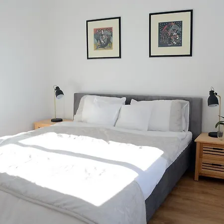Jantar Apartment *