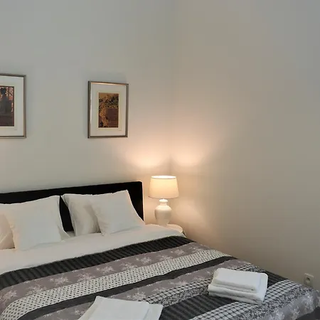 Jantar Apartment *